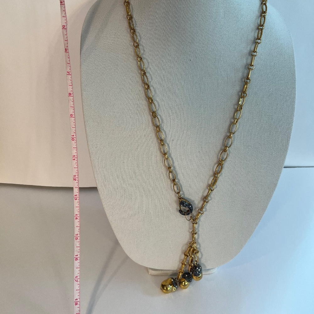 Acorn Dangle Necklace With Match Clasp Detail